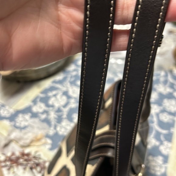 Very nice Dooney & Bourke Giraffe set has vintage look on both. - Picture 15 of 16